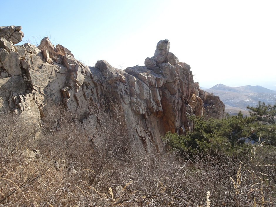 登蒙阴顶子感受站石奇观