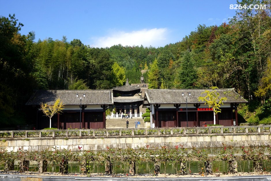 两地驴友畅游禅源圣地赵朴初文化公园