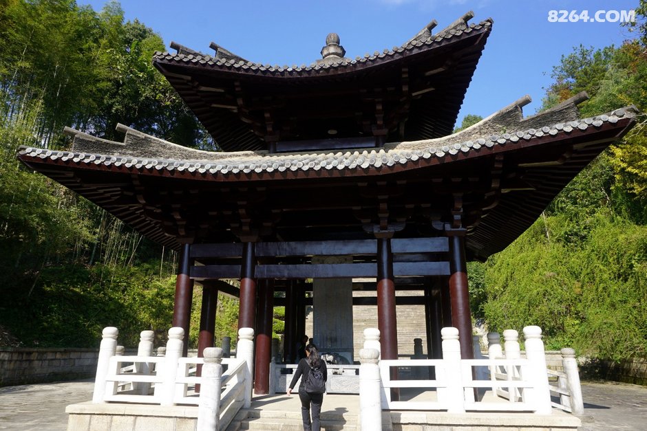 两地驴友畅游禅源圣地赵朴初文化公园