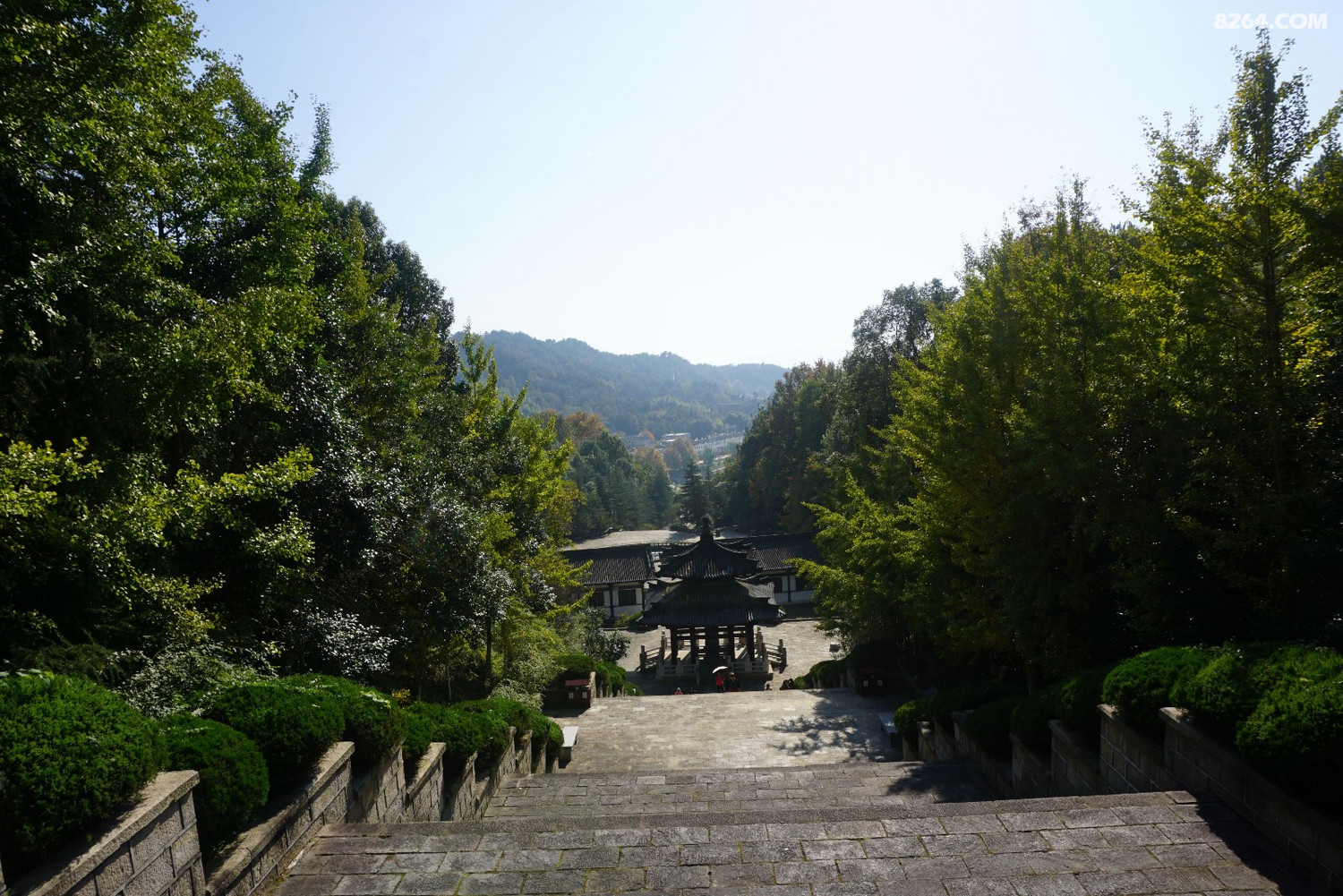 两地驴友畅游禅源圣地赵朴初文化公园