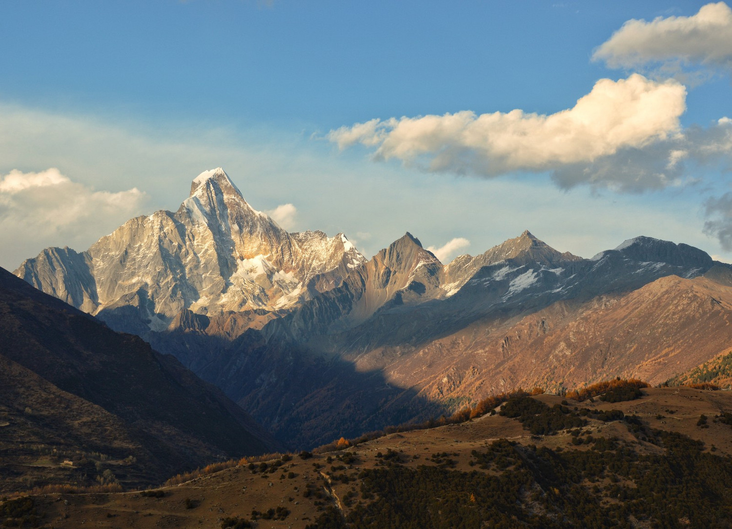 (严选商家)成都大脚板户外 贡嘎 四姑娘山 七藏沟 年保玉则 色达 稻城