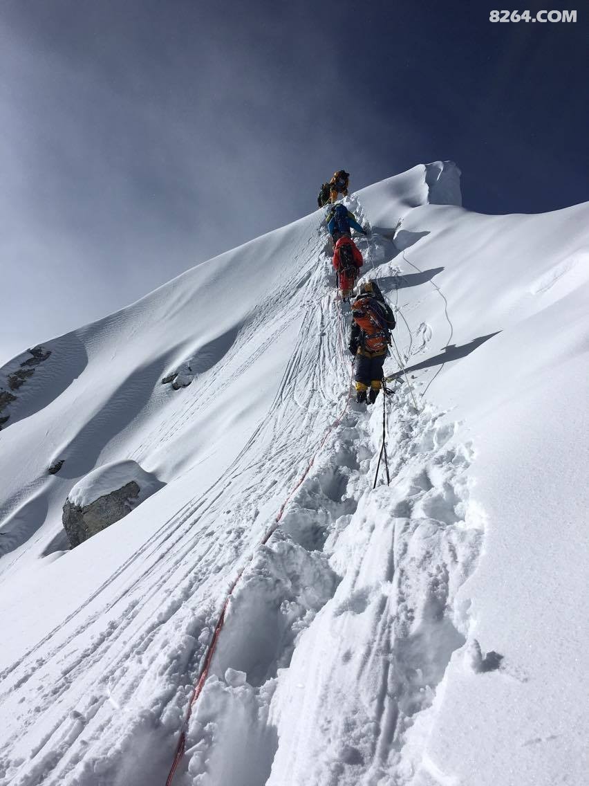 卡米·力塔·夏尔巴试图创造攀登珠穆朗玛峰22次的新世界纪录