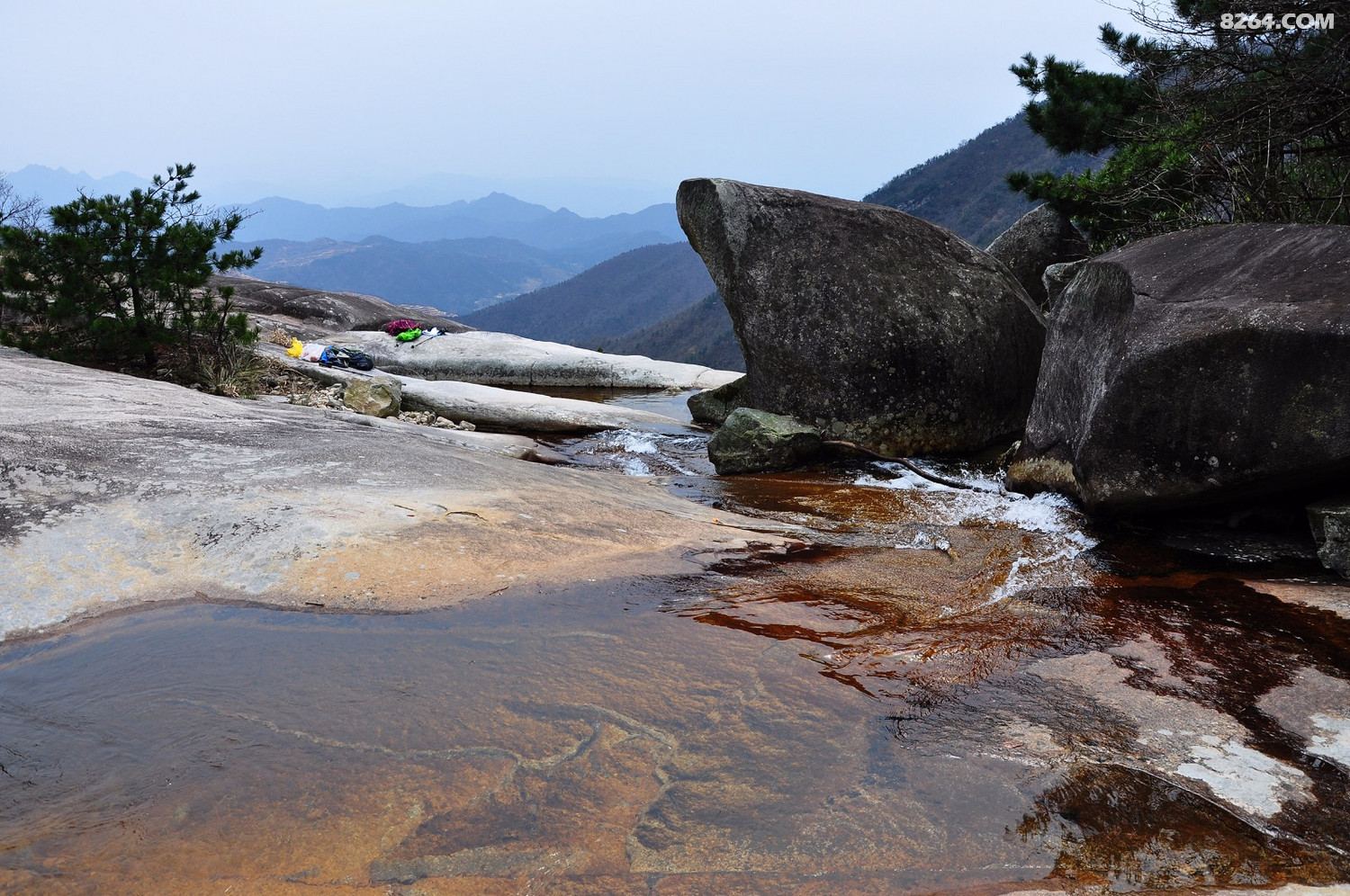 驮尖巉岩苍松瀑布溪流佳茗美驴