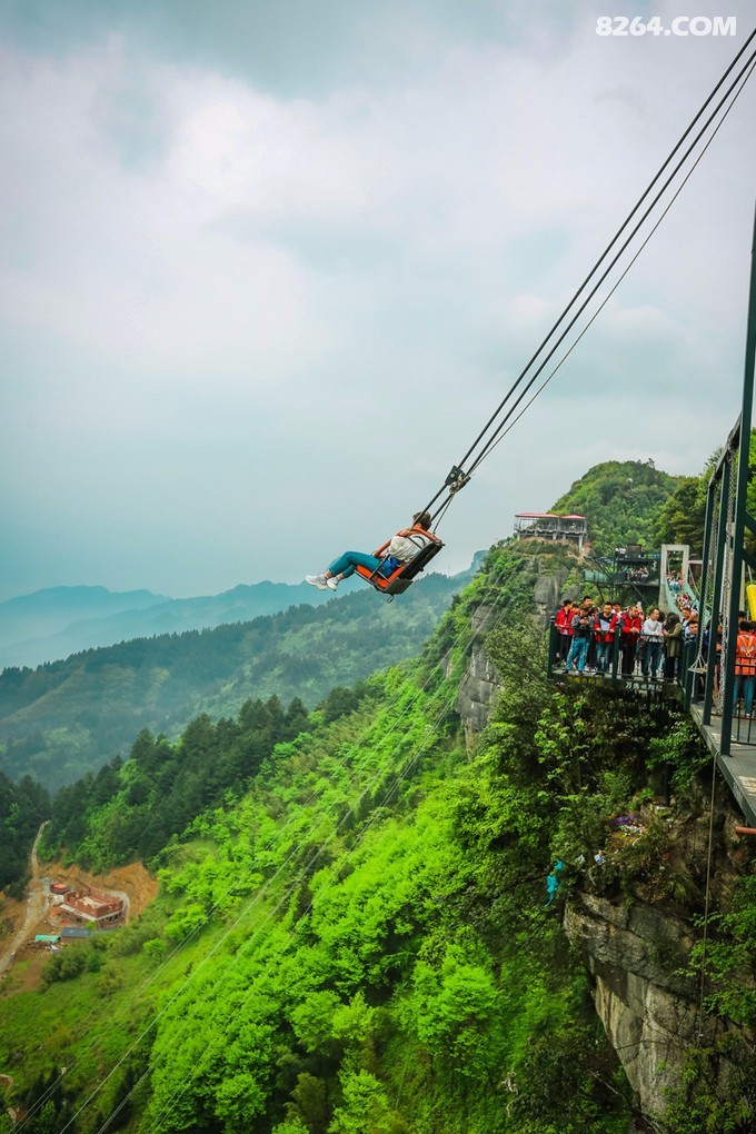 重庆周末行|打卡抖音网红地万盛奥陶纪 体验一场刺激的高空盛