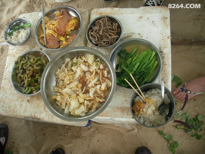 野外餐丰,吃饭更香.下次我们将去更美丽人少的珠海海滩:珠海第一滩