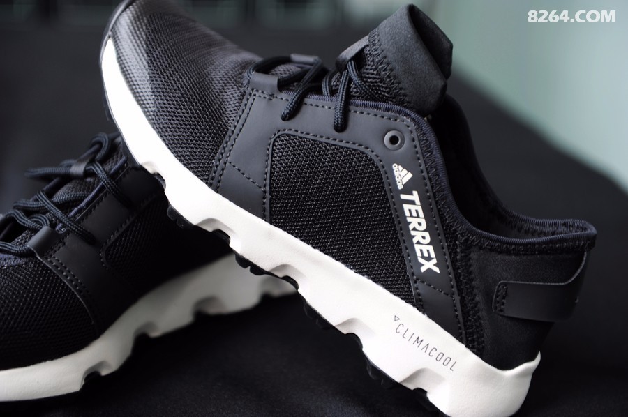 不惧风雨挑战闯出不羁之路adidasterrex阿迪达斯探锐专业户外系列产品