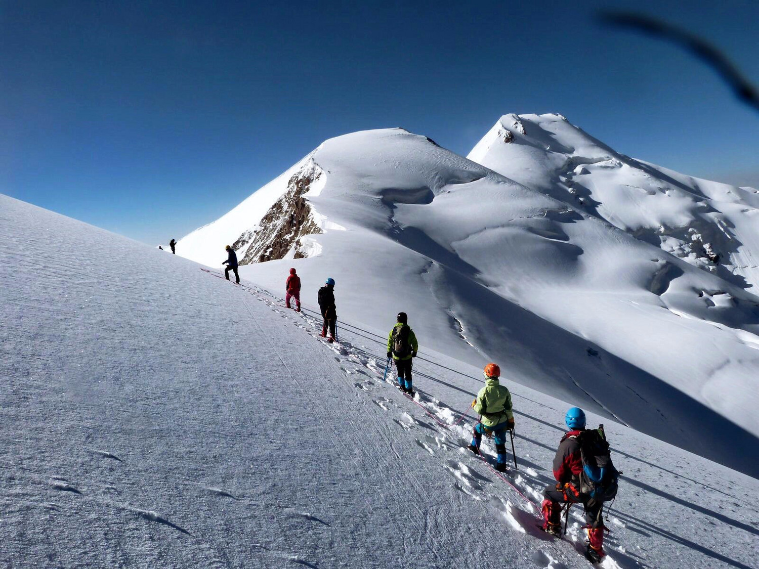 攀登素珠链雪山