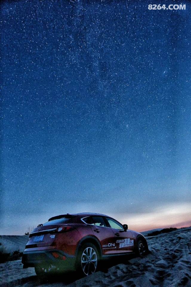沙漠星空车蚂蚁摄影