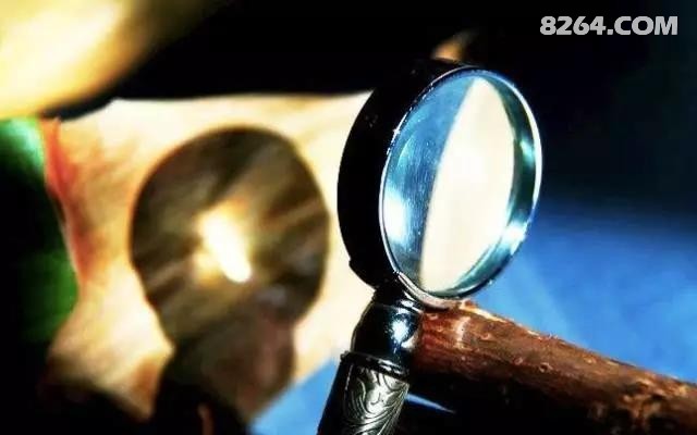 借助一块简单的放大镜,你就可以将阳光集中在易燃物上生出火.