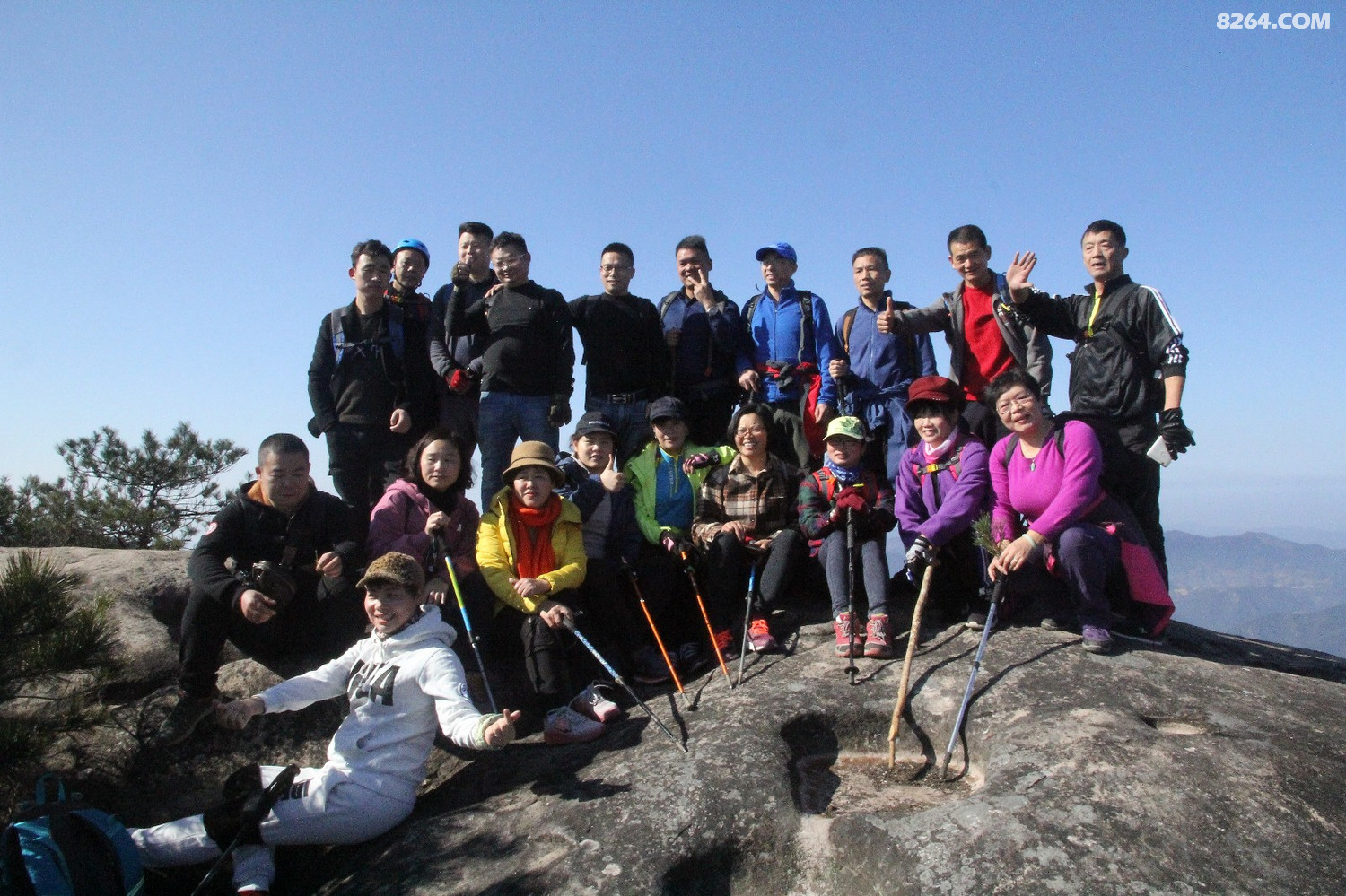 丽水野人户外俱乐部狗年最后一爬缙云小黄山