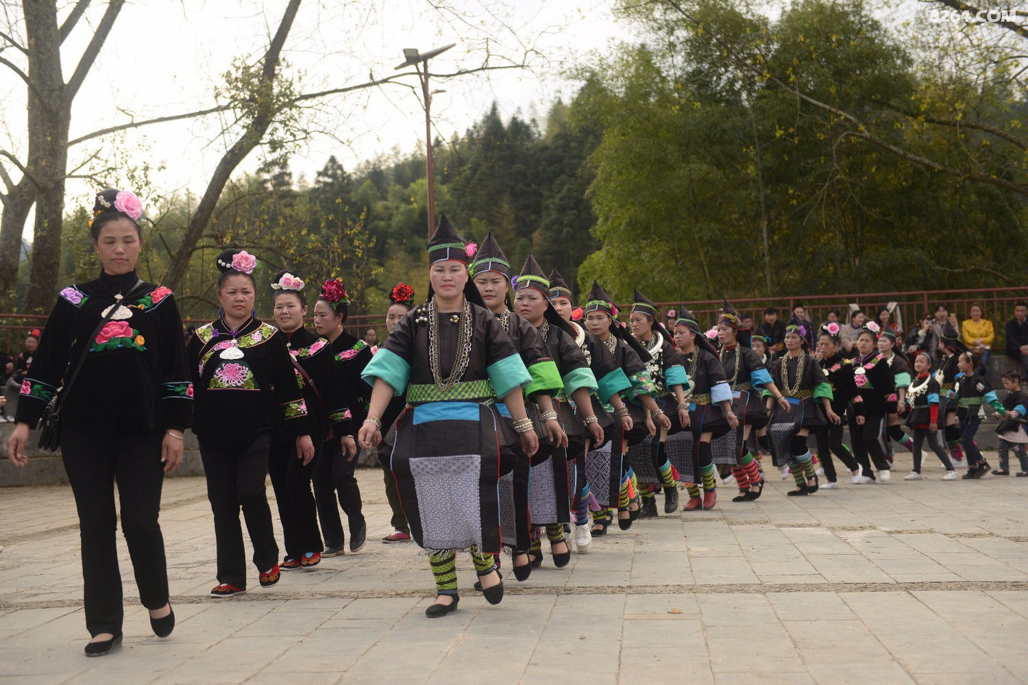 空申苗寨的超短裙 - 第2页 - 贵州 - 8264户外