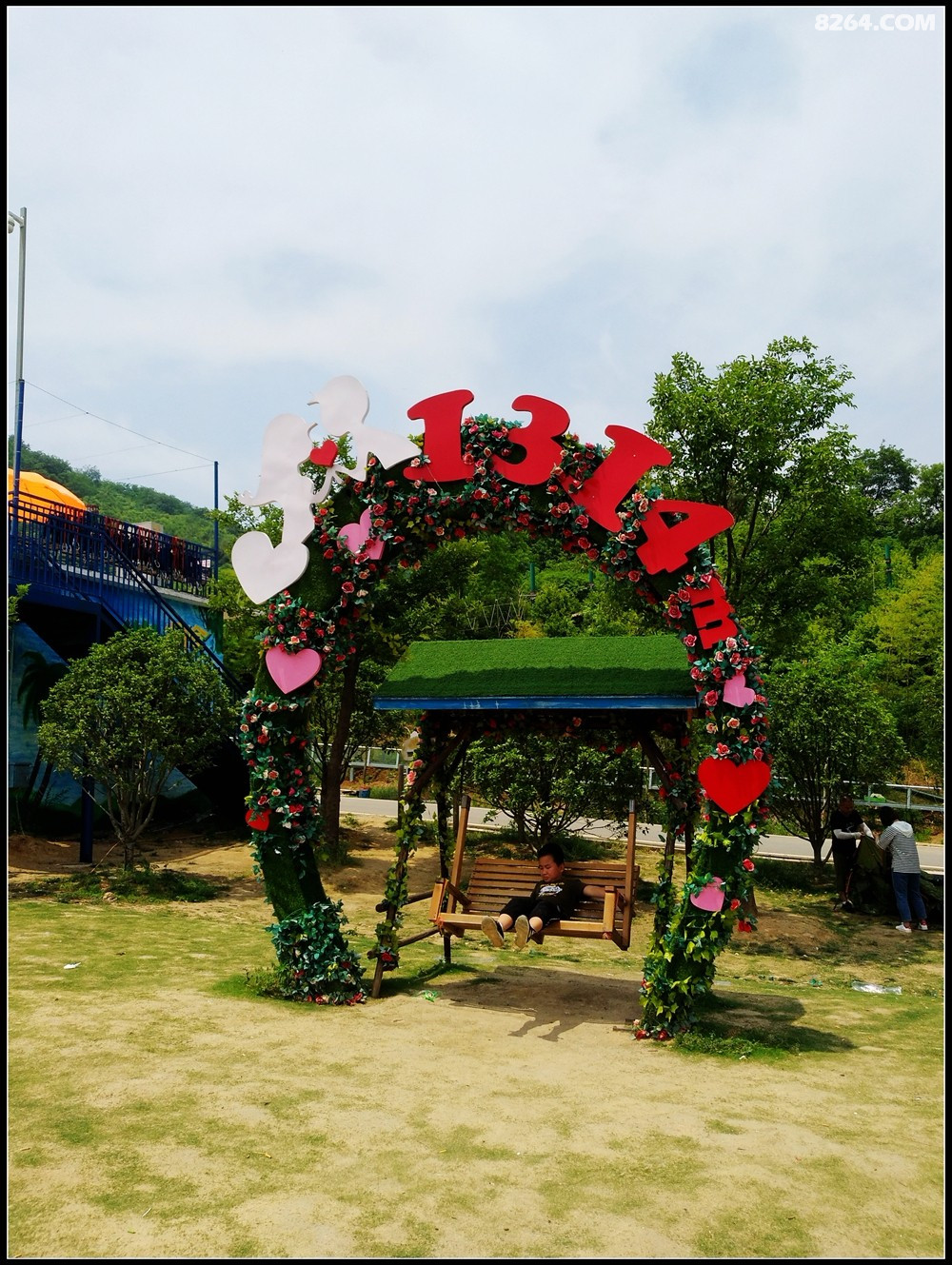 徒步蓝山湾木艺小镇感受醉美山镇魅力手机拍拍