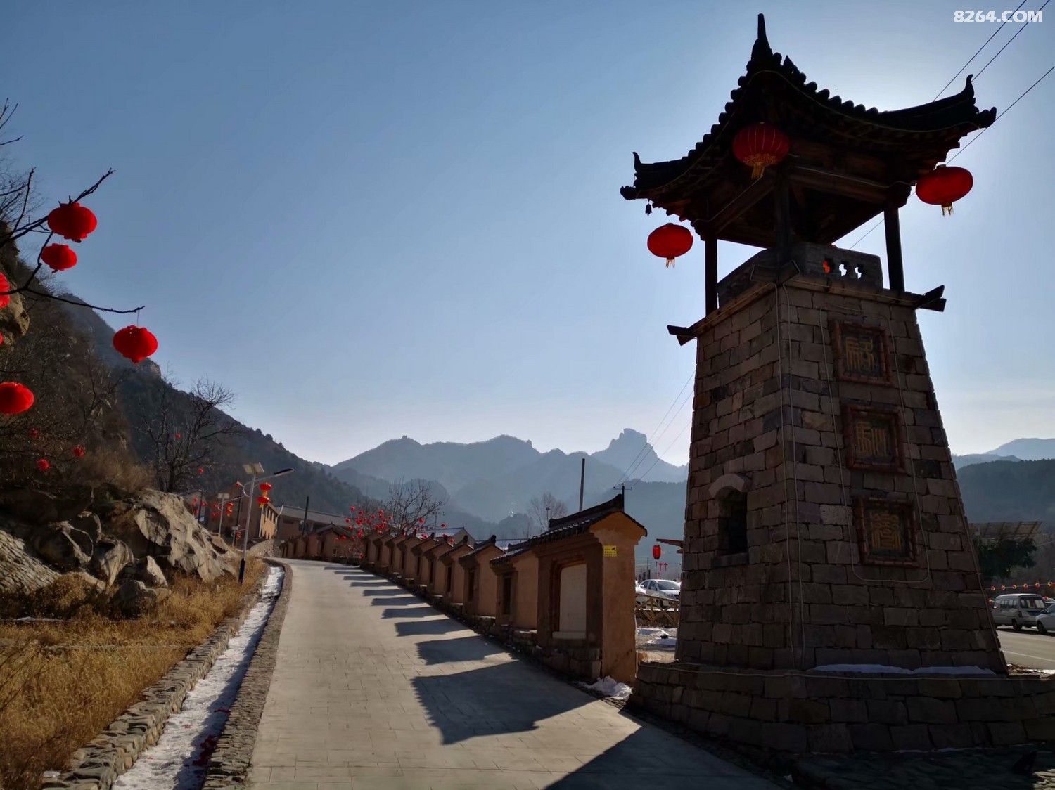 骆驼湾村寻年味正月初一沾喜气昔日山村贫如洗如今天翻气象新