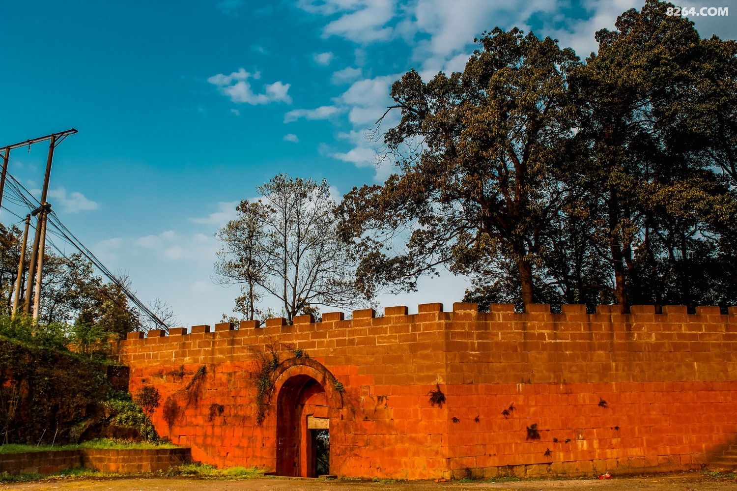 梦回鼓楼纳溪鼓楼山石笋岩降