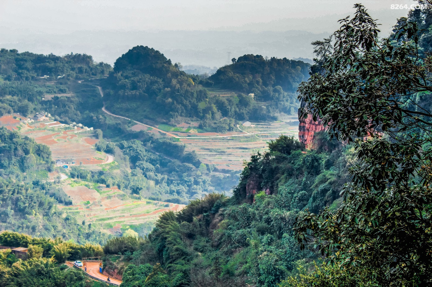 梦回鼓楼纳溪鼓楼山石笋岩降