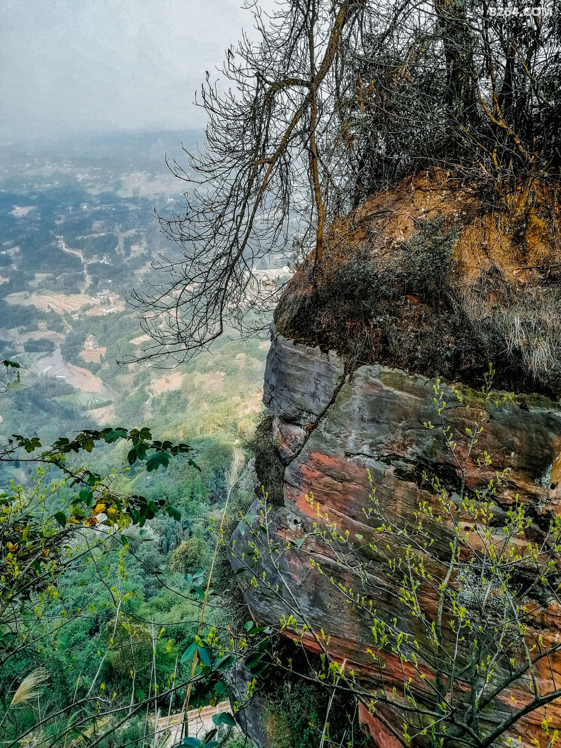 梦回鼓楼纳溪鼓楼山石笋岩降
