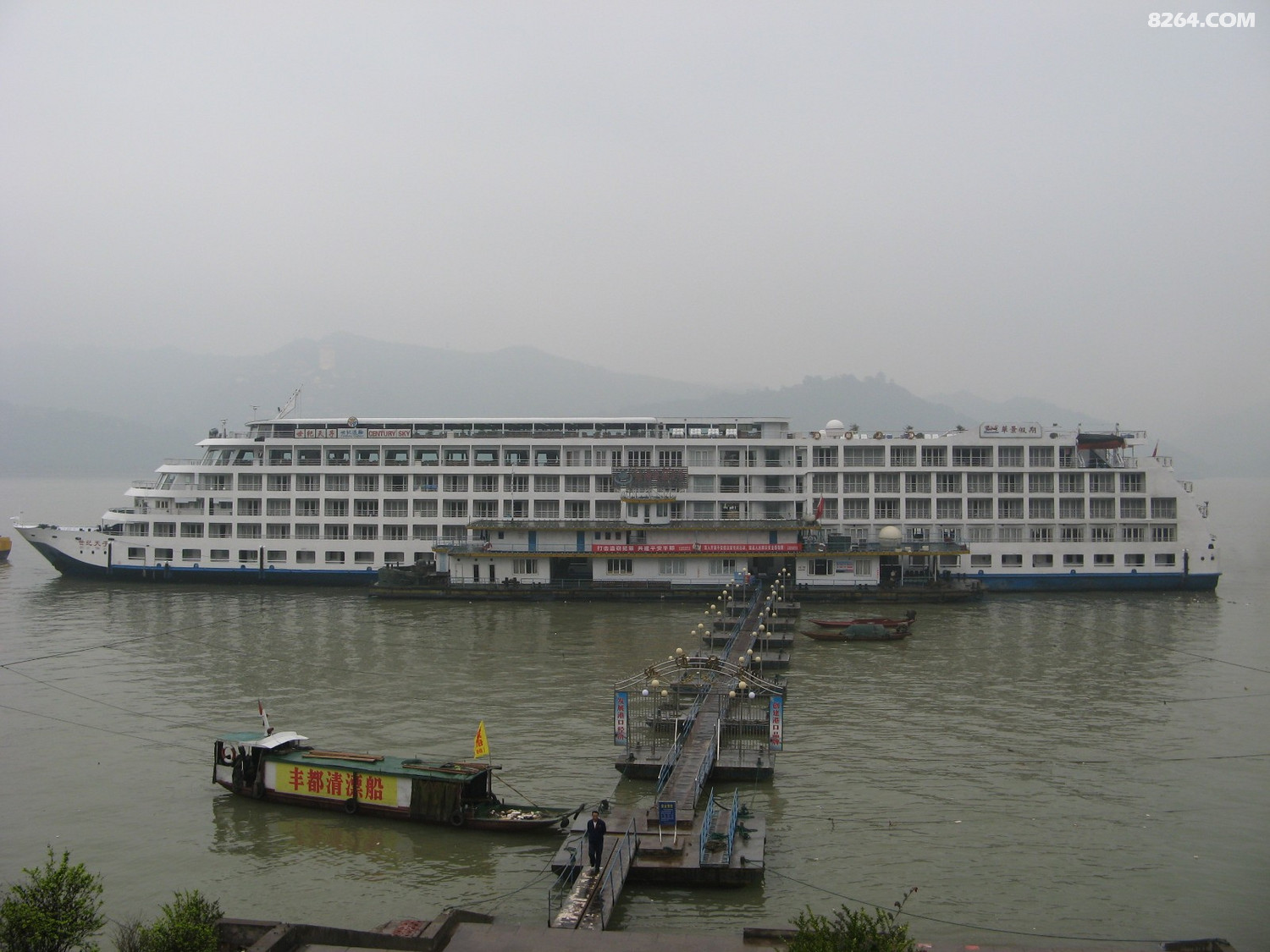 回到丰都,先去码头买明天去巫山的船票