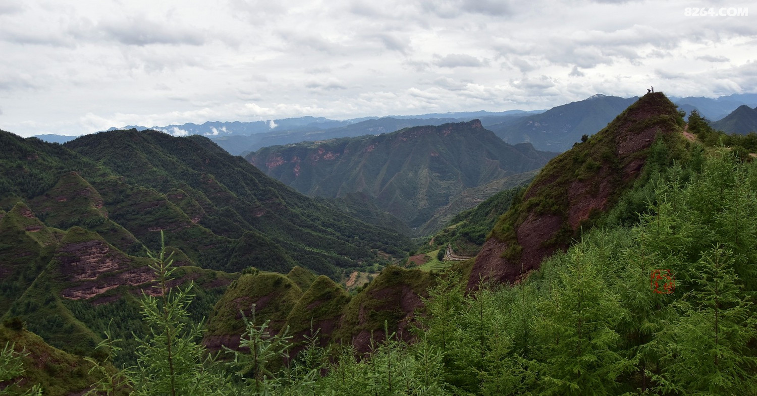携友人游西和八峰崖