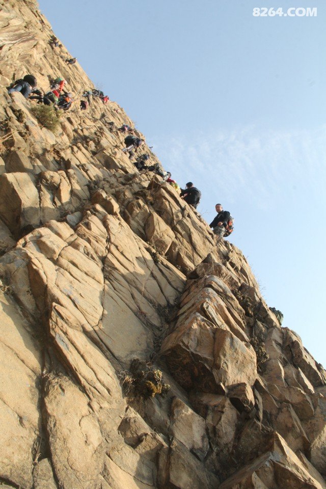 山林户外攀爬赵家崮