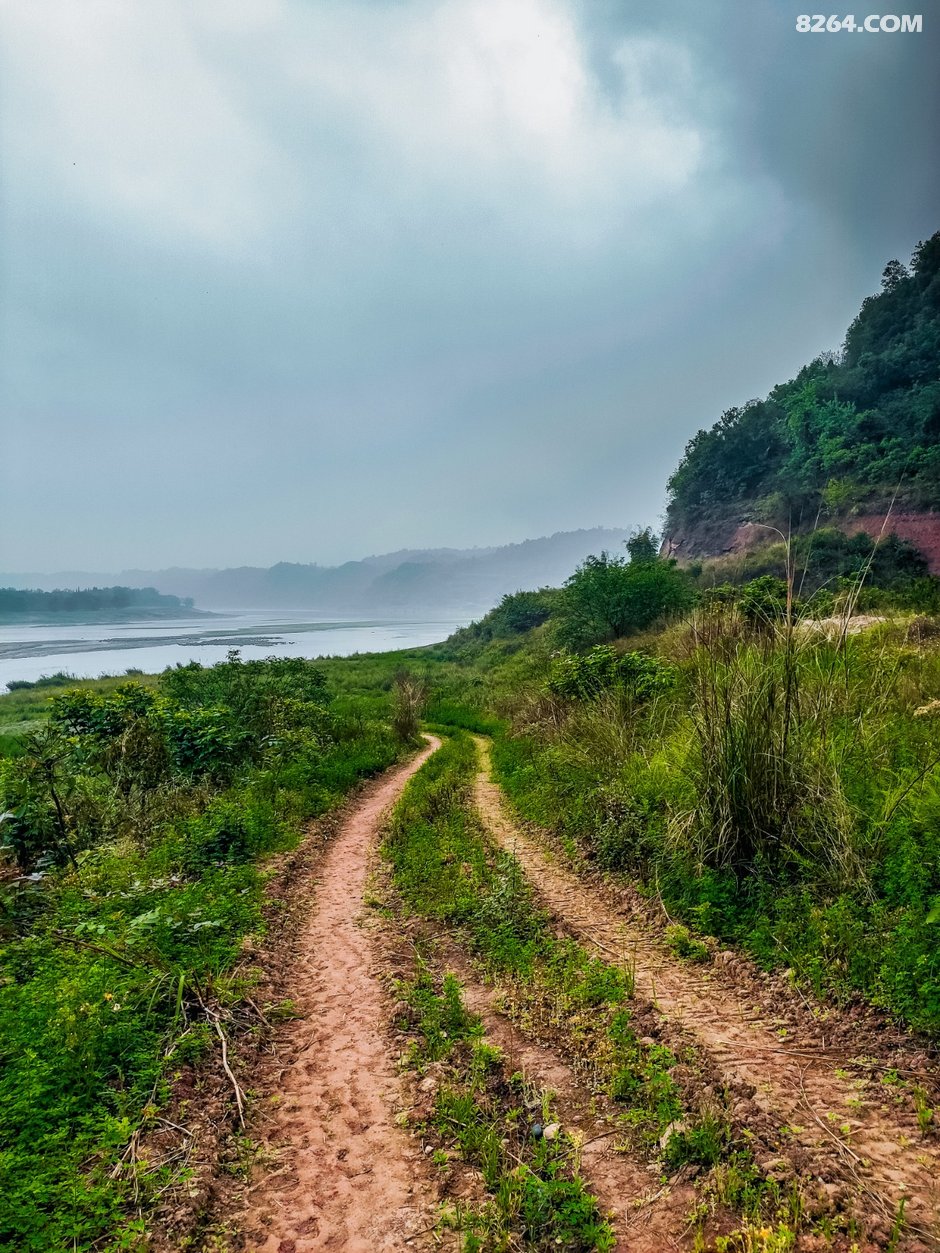 初探特兴犀牛峡