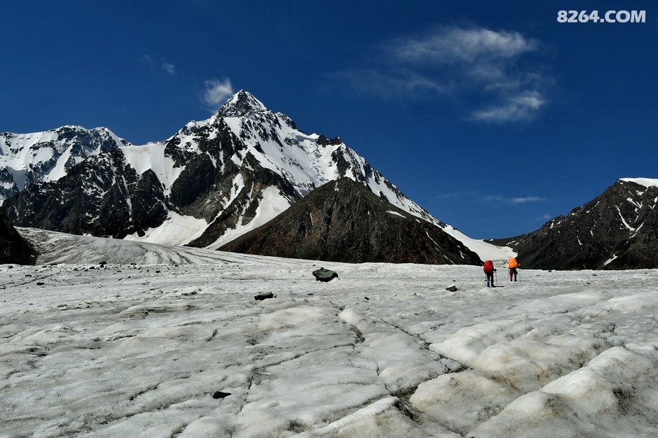 博格达大环线徒步者的追梦