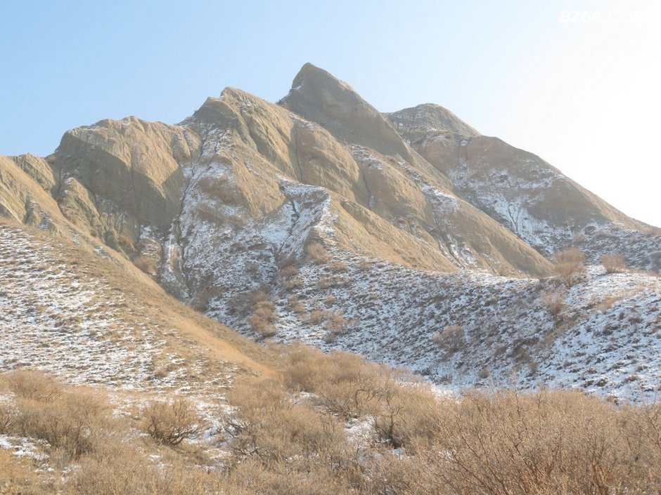 初冬荒山秃岭行