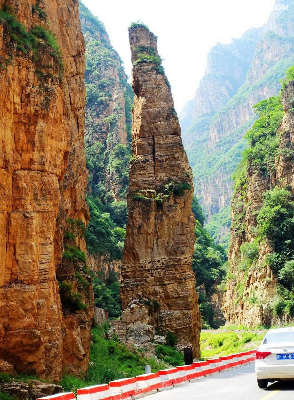 涞源与蔚县之间40里长的古驿道-----飞狐峪(空中草原)