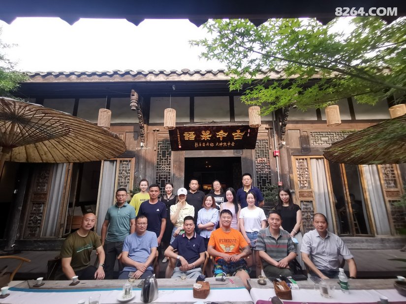 121126fphxyovi5j9v8bxt - 旅行杂谈 文化历史 民俗人文 交通贴士 在野 去没有天花板的地方