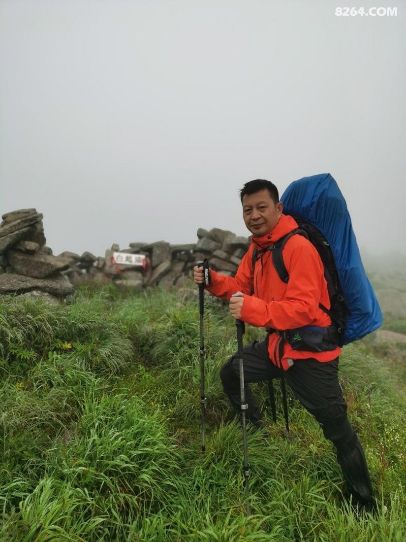 06135572nmb8b3zdz05r5v - 徒步登山 穿越攀岩 雪山步道 户外路线 在野 去没有天花板的地方