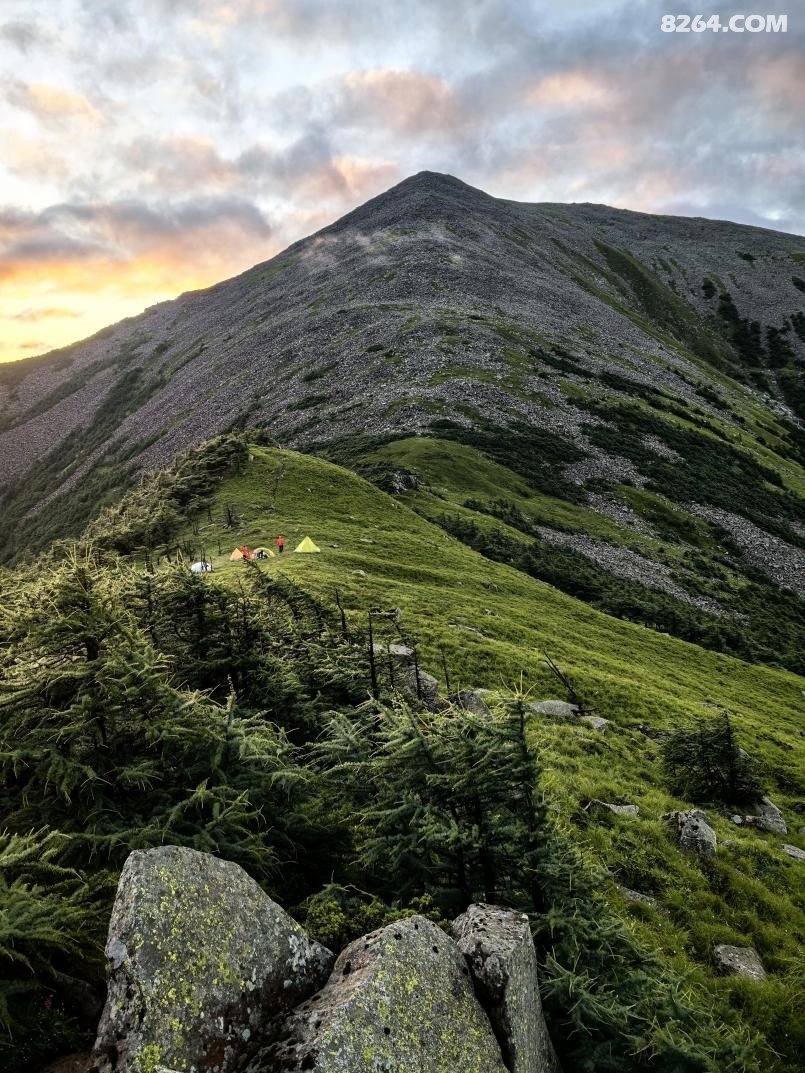 062258s4g0pzpeynglze84 - 徒步登山 穿越攀岩 雪山步道 户外路线 在野 去没有天花板的地方