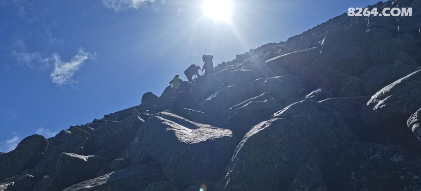 0623099vuotu5tvl3xc3rz - 徒步登山 穿越攀岩 雪山步道 户外路线 在野 去没有天花板的地方