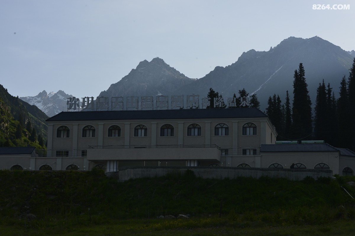 ��Խ���⣬���˰��ﻭ����ʥȪ���λ�֮�� (28).JPG