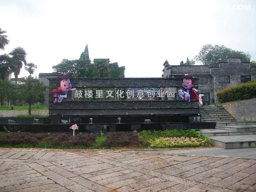 132707lucbf2s9pedxo0g8 - 旅行杂谈 文化历史 民俗人文 交通贴士 在野 去没有天花板的地方