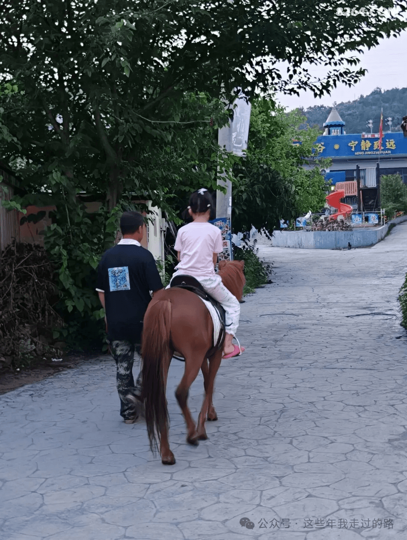0847062ac1qddn1tlhi069 - 旅行杂谈 文化历史 民俗人文 交通贴士 在野 去没有天花板的地方