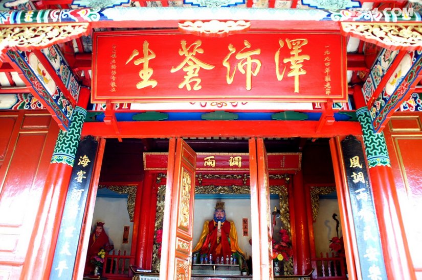 2312095s70621fq56pmahm - 旅行杂谈 文化历史 民俗人文 交通贴士 在野 去没有天花板的地方