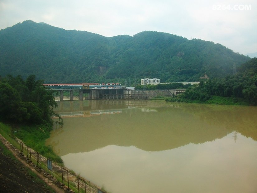 182332d84u73k1017br5bd - 旅行杂谈 文化历史 民俗人文 交通贴士 在野 去没有天花板的地方