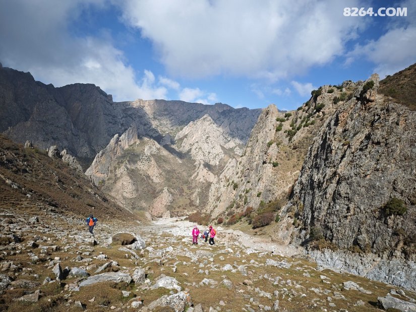 015828mgn5z2fbj2yd9a8w - 徒步登山 穿越攀岩 雪山步道 户外路线 在野 去没有天花板的地方