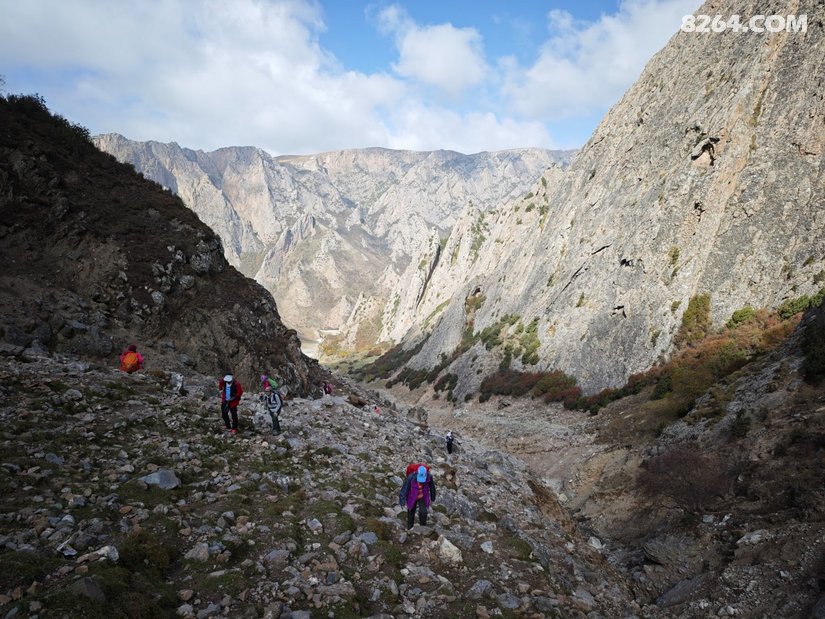 015831vep8wwa2bdy9qnv4 - 徒步登山 穿越攀岩 雪山步道 户外路线 在野 去没有天花板的地方