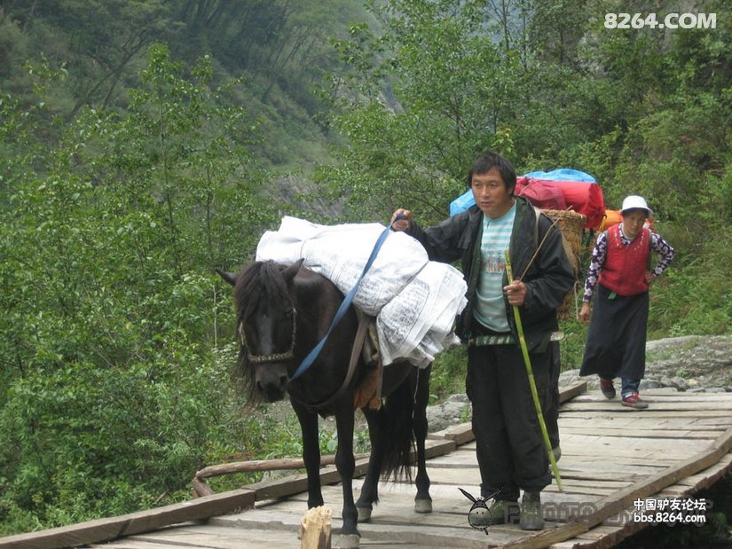 0908290307894dc7c070b38574 - 徒步登山 穿越攀岩 雪山步道 户外路线 在野 去没有天花板的地方