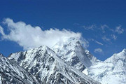 普莫里峰