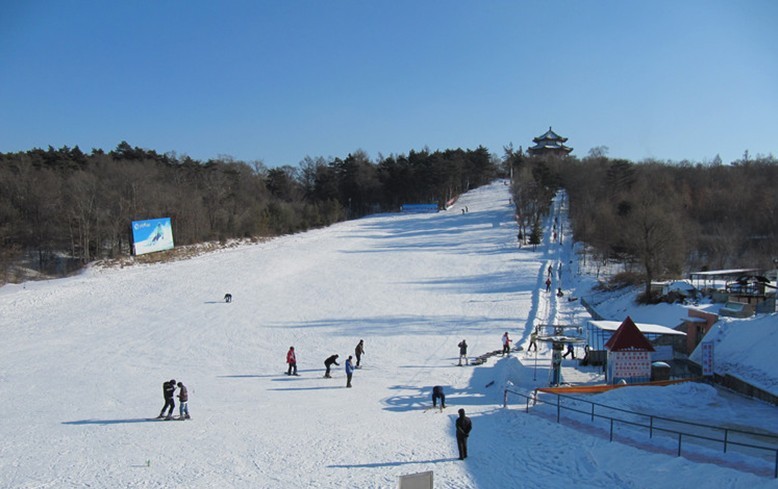 滑雪场 吉林 北山冰雪大世界 4.0  (人评分)  0.0% (力荐) 0.