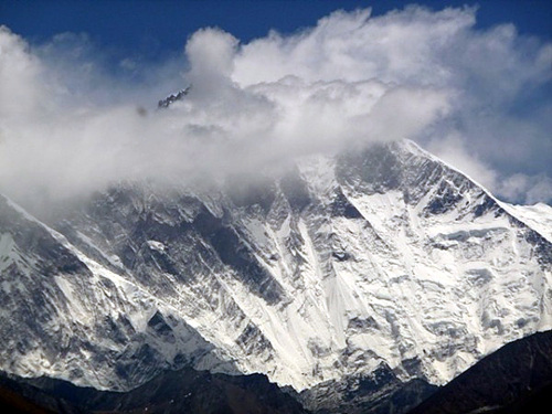 世界第四高峰-洛子峰,海拔8516米