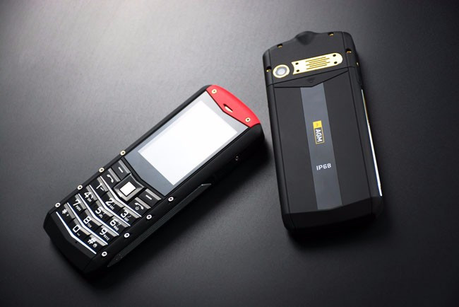 agm m2:在智能手机时代发布一款功能机