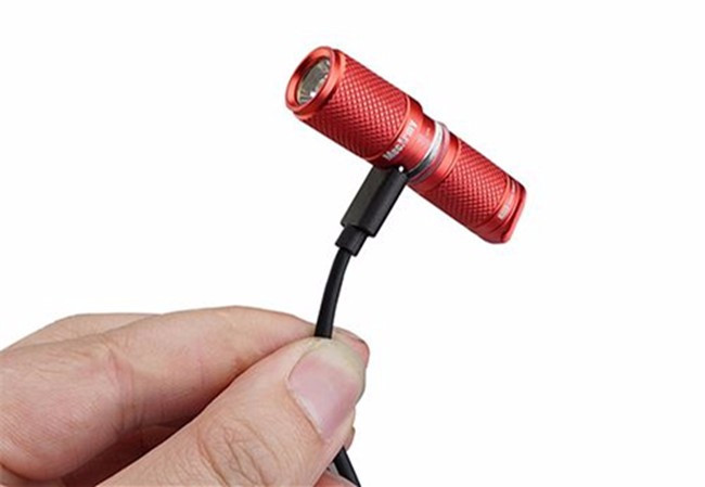 mecarmyx4s迷你手电筒单手操作简易快