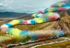 ʼ����ըɽ�����¼����ദ������ҪĿ���Ǿ�ʾ������