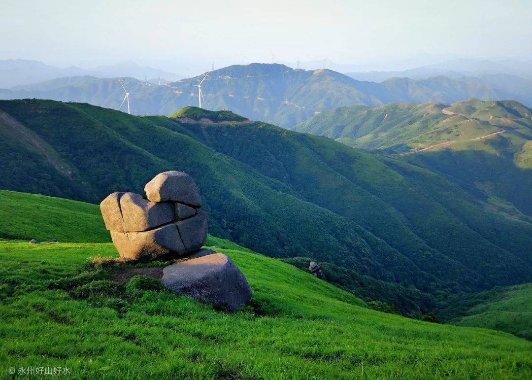 环穿桂林宝盖山