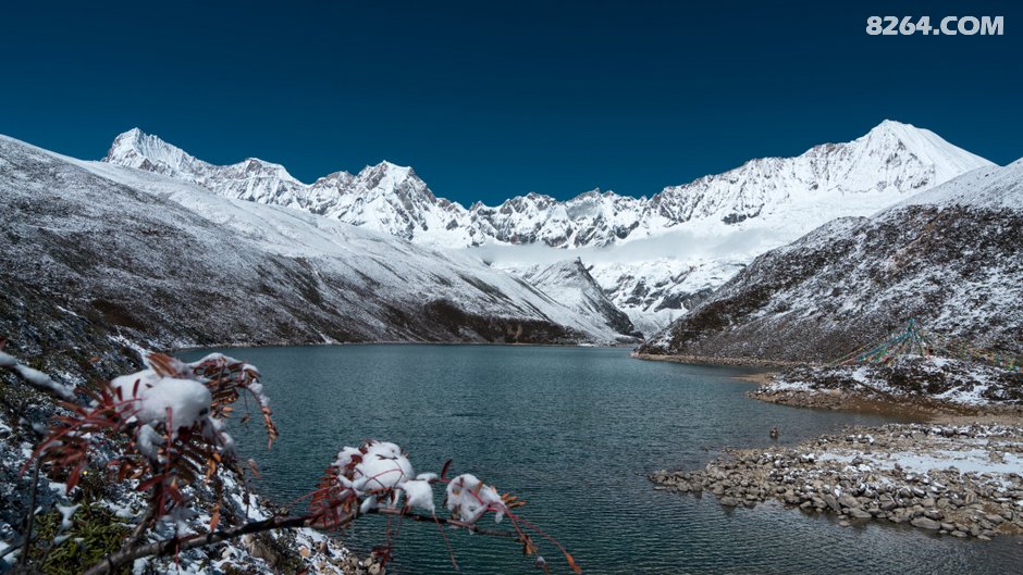介久错小垭口(海拔4729,距离3km,耗时1h),16:40到达央格玛牧场观景点