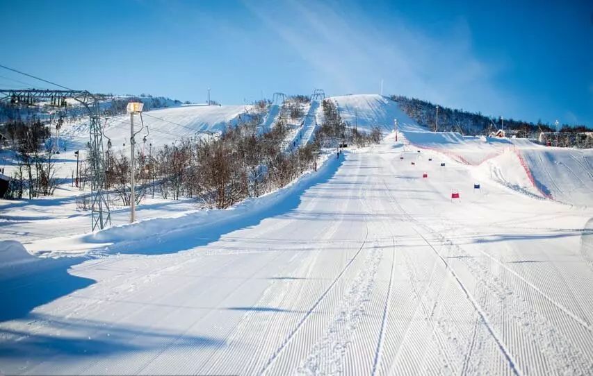 青岛零度户外特价128元林山滑雪场全天不限时滑雪一日游省内最大滑雪