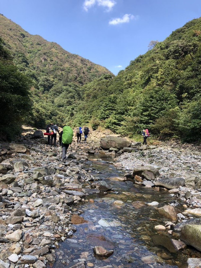 湖南道县韭菜岭大江源月岩林场线登顶穿越庆国庆70周年在祖国母亲怀抱