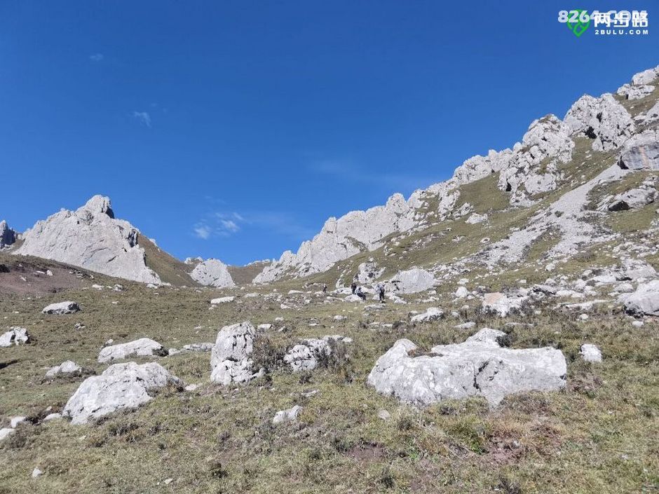 一天内穿越牙塘登顶太子山槐树关